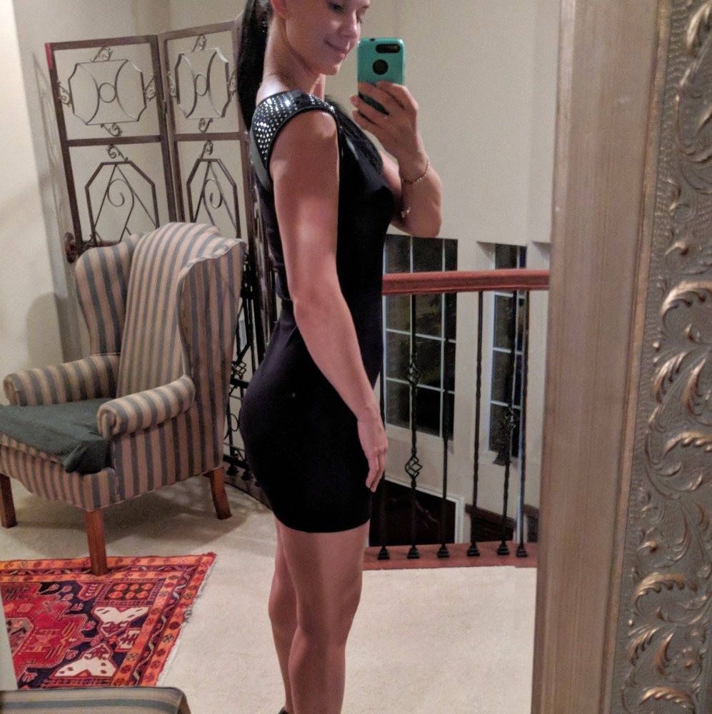 Bond dress